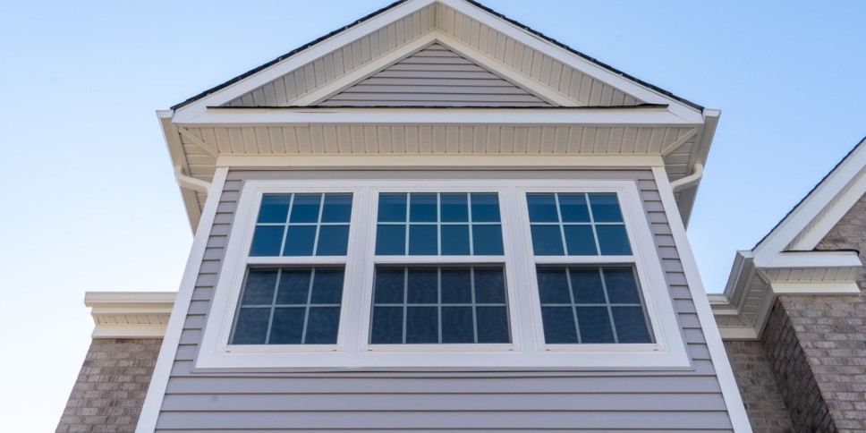 An example of vinyl windows, which are superior to aluminum windows in many cases